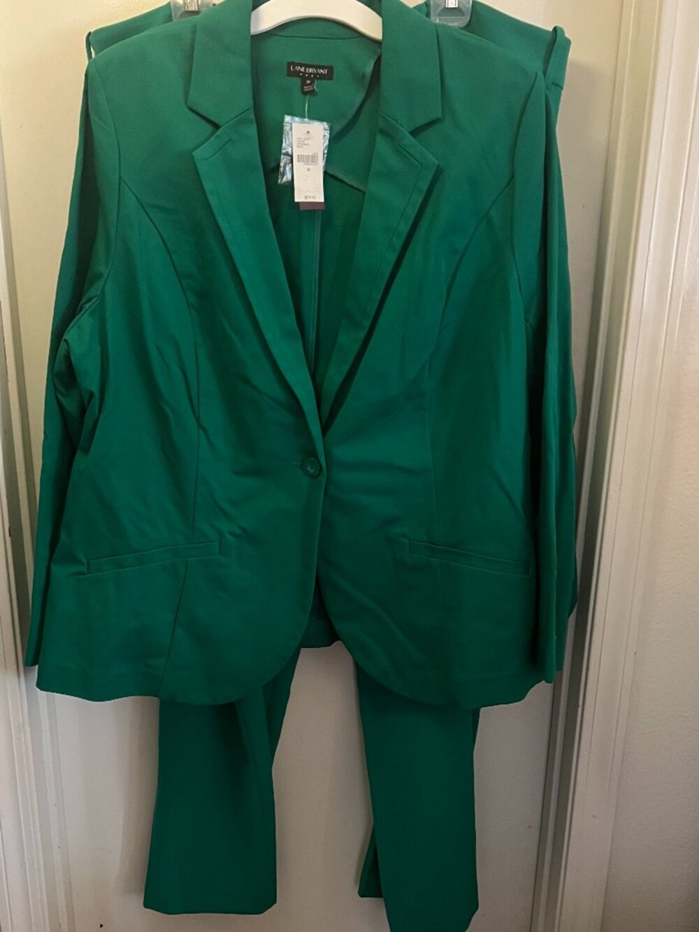 Lane Bryant Green Pant Suit.  Bundle Jacket W-28 -Slacks W26